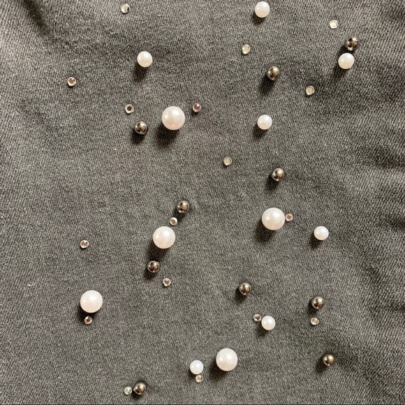 Black Pearl Embellished Jeans - Picture 4 of 9